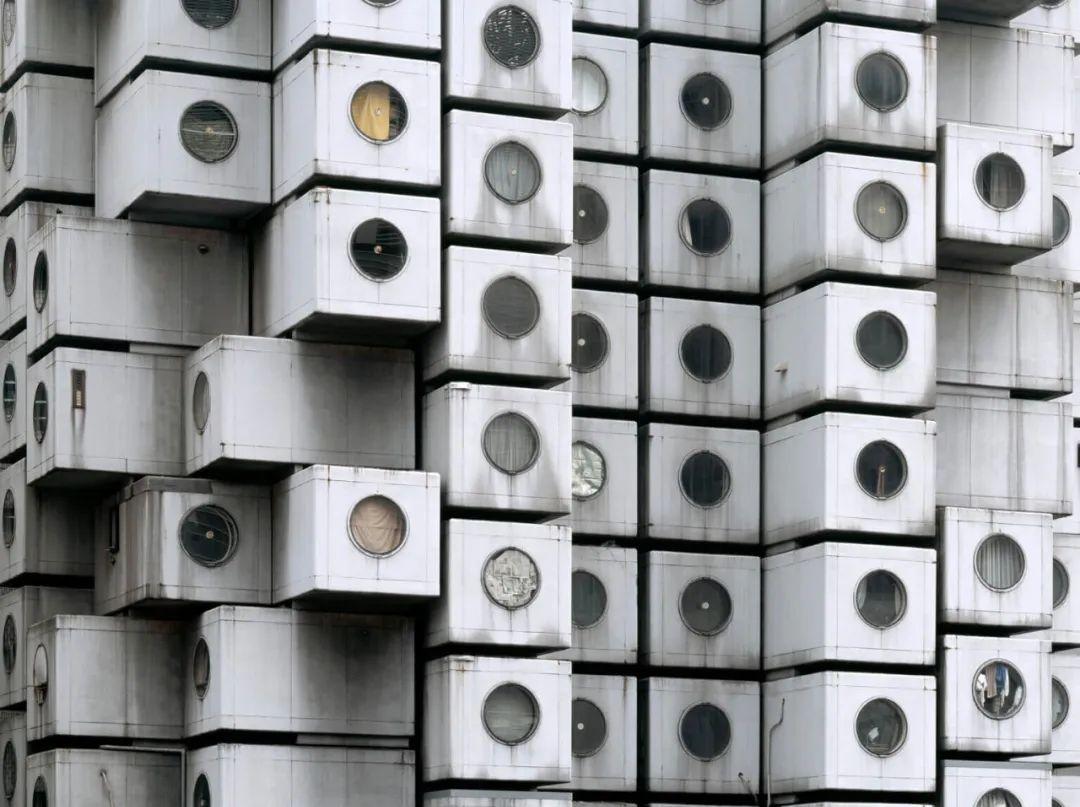 1743064913837229sSpg.jpg Noritaka Minami, Facade, 2011, archival pigment print ?SFMOMA.jpg